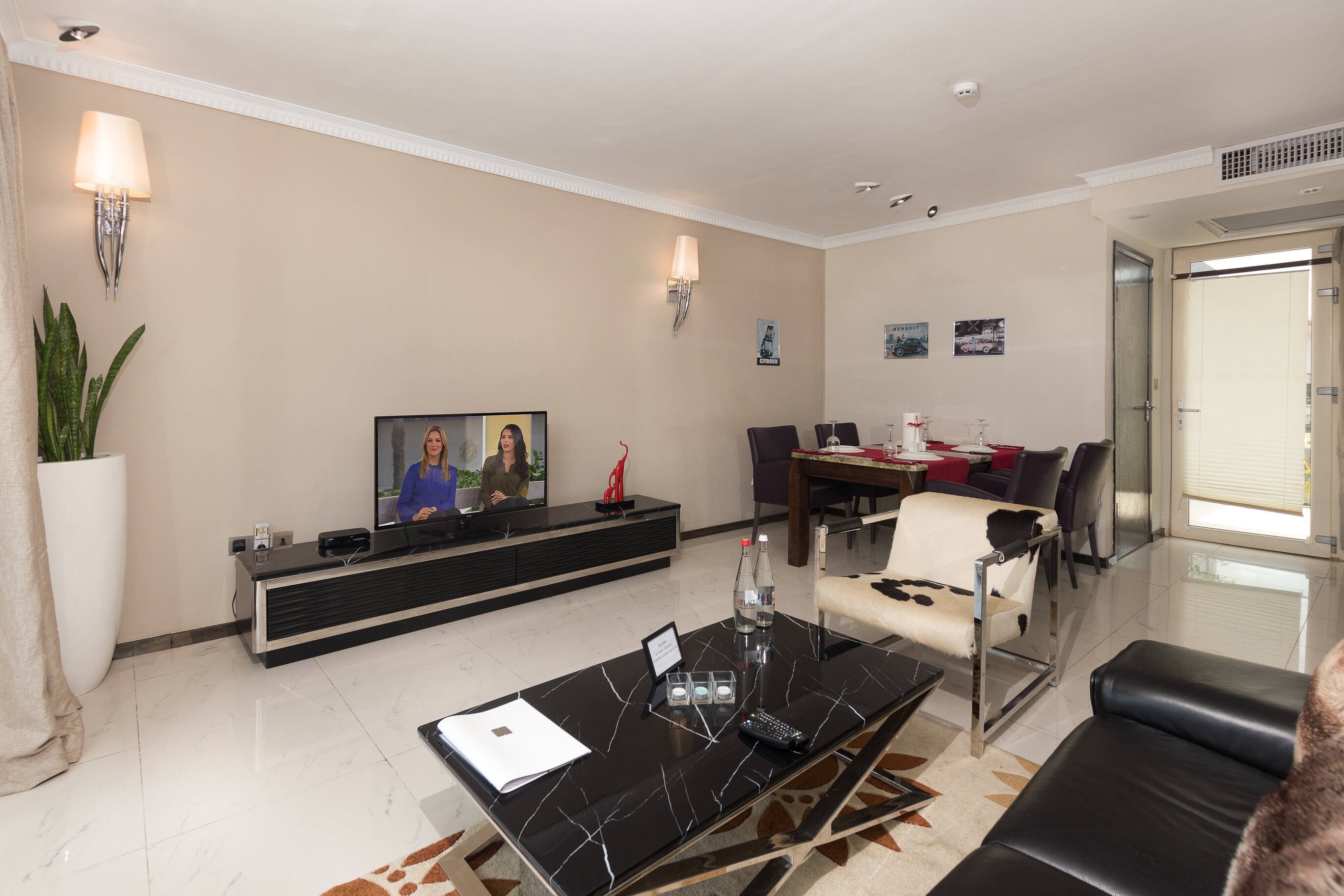 Poolview living area