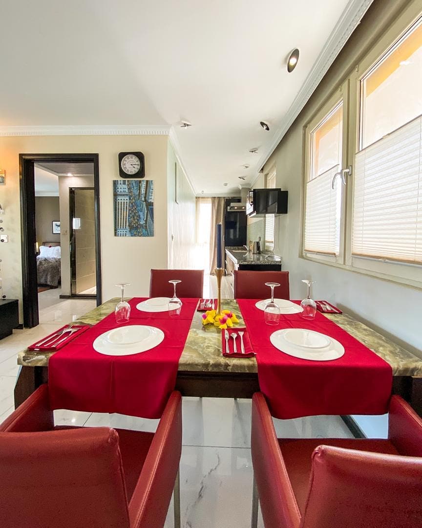 Superior penthouse dining area